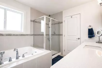 Hallway Photo of 32746 Lissimore Avenue, Mission, BC