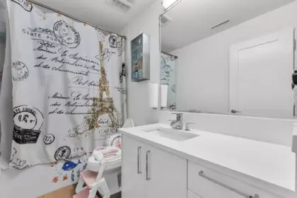 Guest Bathroom Photo of 37 15177 60 Avenue, Surrey, BC