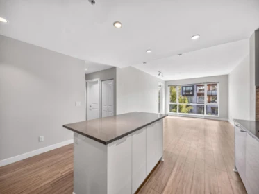 204 2651 Library Lane, North Vancouver, BC, North Vancouver — Apartment/Condo for sale