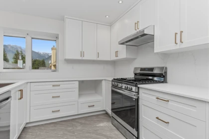 1004 Pia Road, Squamish, BC, Squamish — Single Family Residence for sale