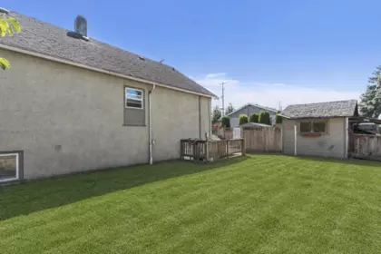 Front Yard Photo of 46347 Portage Avenue, Chilliwack, BC