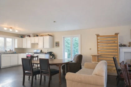 Breakfast Nook Photo of 32492 Cherry Avenue, Mission, BC