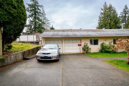 Family Room Photo of 11397 141a Street, Surrey, BC