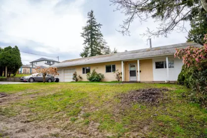Living Room Photo of 11397 141a Street, Surrey, BC