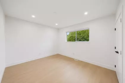 Kitchen Island Photo of 1576 161 Street, Surrey, BC
