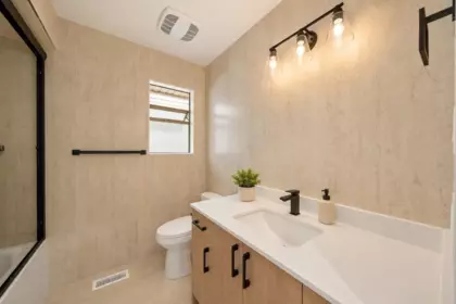 Kitchen Photo of 1576 161 Street, Surrey, BC