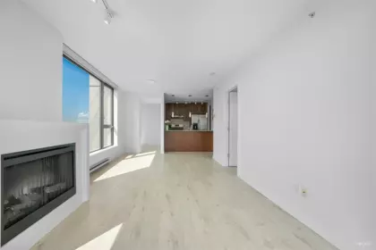 Kitchen Photo of 2407 7088 Salisbury Avenue, Burnaby, BC