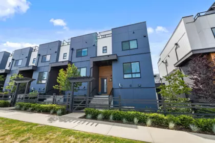 22 20057 82 Avenue, Langley, BC, Langley — Townhouse for sale