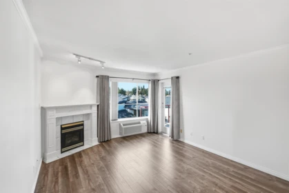 Breakfast Nook Photo of 411 2626 Countess Street, Abbotsford, BC