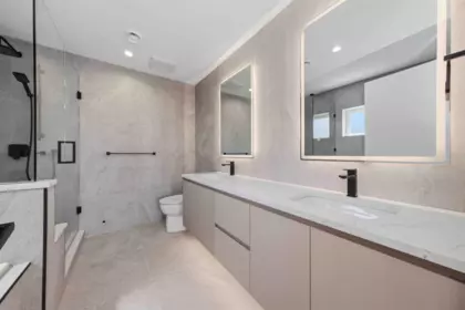 Hallway Photo of 12260 English Avenue, Richmond, BC