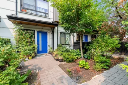 Breakfast Nook Photo of 4728 Duchess Street, Vancouver, BC