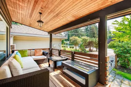 Breakfast Nook Photo of 1218 W 22nd Street, North Vancouver, BC