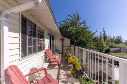 Kitchen Photo of 3 11464 Fisher Street, Maple Ridge, BC