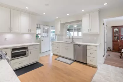 Kitchen Photo of 7720 No.1 Road, Richmond, BC