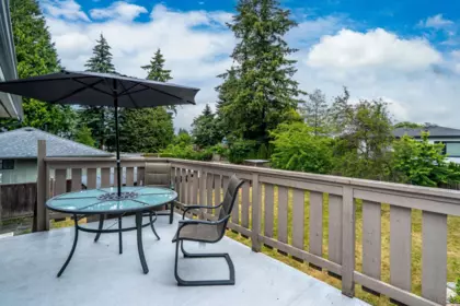 Mudroom Photo of 1728 156 Street, Surrey, BC