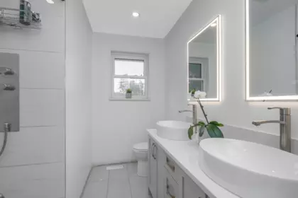 Powder Room Photo of 1728 156 Street, Surrey, BC