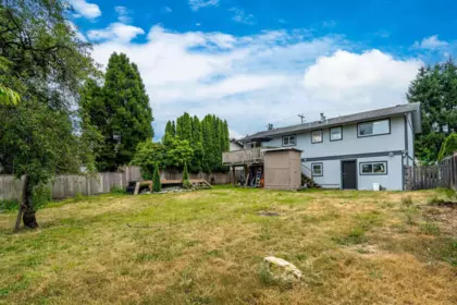 Staircase Photo of 1728 156 Street, Surrey, BC