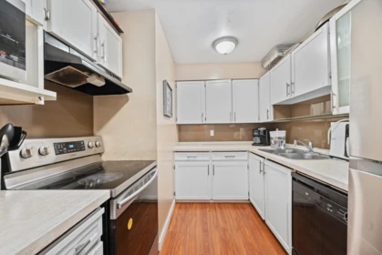 Kitchen Photo of 112 10644 151a Street, Surrey, BC
