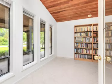 Family Room Photo of 2910 Chantrell Place, Surrey, BC