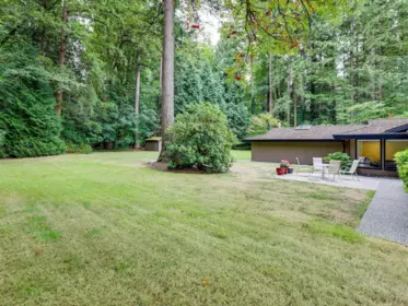 Front Yard Photo of 2910 Chantrell Place, Surrey, BC