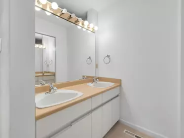 Guest Bathroom Photo of 2910 Chantrell Place, Surrey, BC