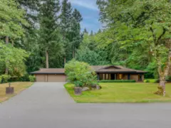 2910 Chantrell Place, Surrey, BC