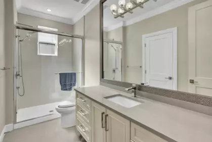 Mudroom Photo of 9487 162a Street, Surrey, BC