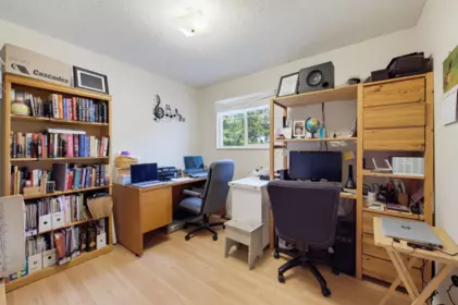 Hallway Photo of 15279 21a Avenue, Surrey, BC