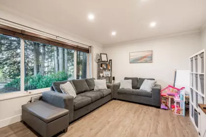 Breakfast Nook Photo of 1668 Connaught Drive, Port Coquitlam, BC