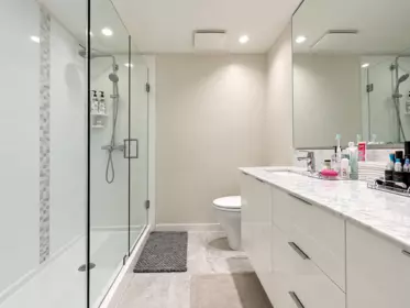 Walk-In Closet Photo of 917 7338 Gollner Avenue, Richmond, BC