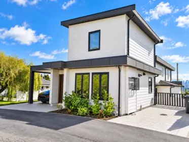 217 E Eighth Avenue, New Westminster, BC, New Westminster — Single Family Residence for sale