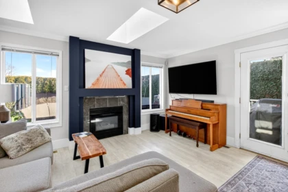 Loft / Bonus Room Photo of 1065 King George Boulevard, Surrey, BC