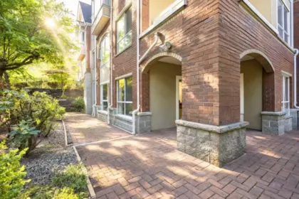Garden / Landscaping Photo of 414 5262 Oakmount Crescent, Burnaby, BC