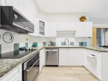 Primary Bedroom Photo of 414 5262 Oakmount Crescent, Burnaby, BC