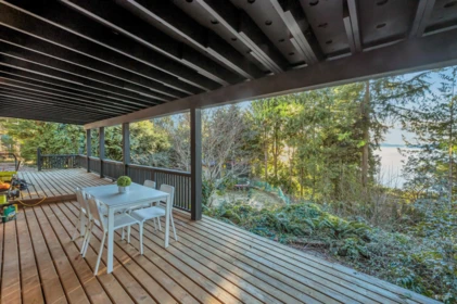 Garden / Landscaping Photo of 130 Oceanview Place, Lions Bay, BC