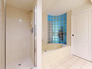 Powder Room Photo of 2004 1020 Harwood Street, Vancouver, BC