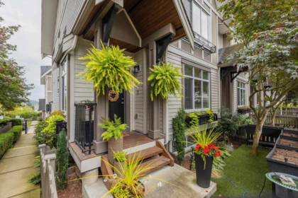 Family Room Photo of 34 6588 195a Avenue, Surrey, BC