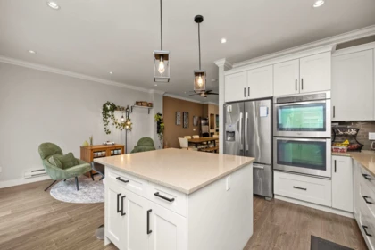 Hallway Photo of 34 6588 195a Avenue, Surrey, BC