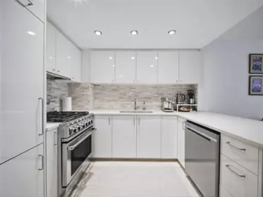 Walk-In Closet Photo of 512 1133 Homer Street, Vancouver, BC