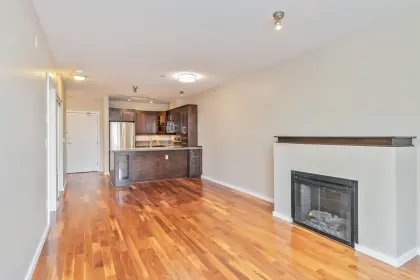 209 15777 Marine Drive, White Rock, BC, White rock — Apartment/Condo for sale
