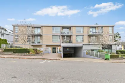 209 15777 Marine Drive, White Rock, BC, White rock — Apartment/Condo for sale