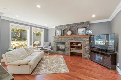 3856 154 Street, Surrey, BC, Surrey — Single Family Residence for sale
