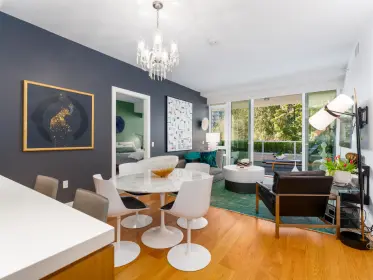 203 888 Arthur Erickson Place, West Vancouver, BC, West vancouver — Apartment/Condo for sale