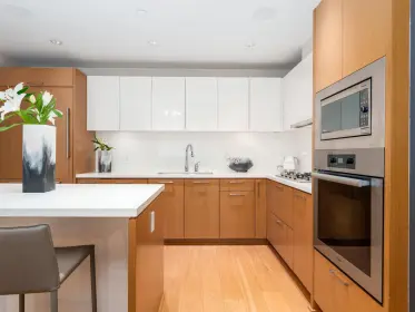 203 888 Arthur Erickson Place, West Vancouver, BC, West vancouver — Apartment/Condo for sale
