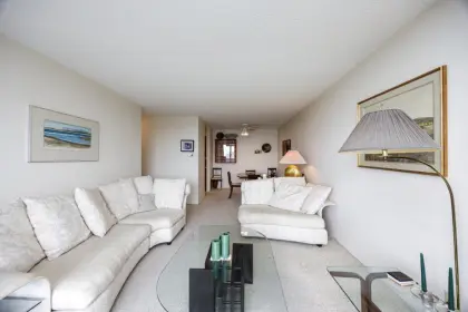 802 1341 Clyde Avenue, West Vancouver, BC, West vancouver — Apartment/Condo for sale