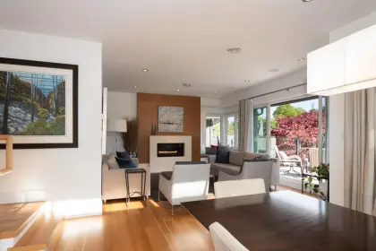 1881 Esquimalt Avenue, West Vancouver, BC, West vancouver — Single Family Residence for sale