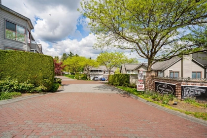 9 323 Governors Court, New Westminster, BC, New Westminster — Townhouse for sale