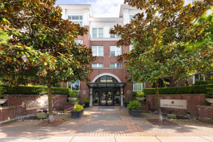 346 9388 Mckim Way, Richmond, BC, Richmond — Apartment/Condo for sale