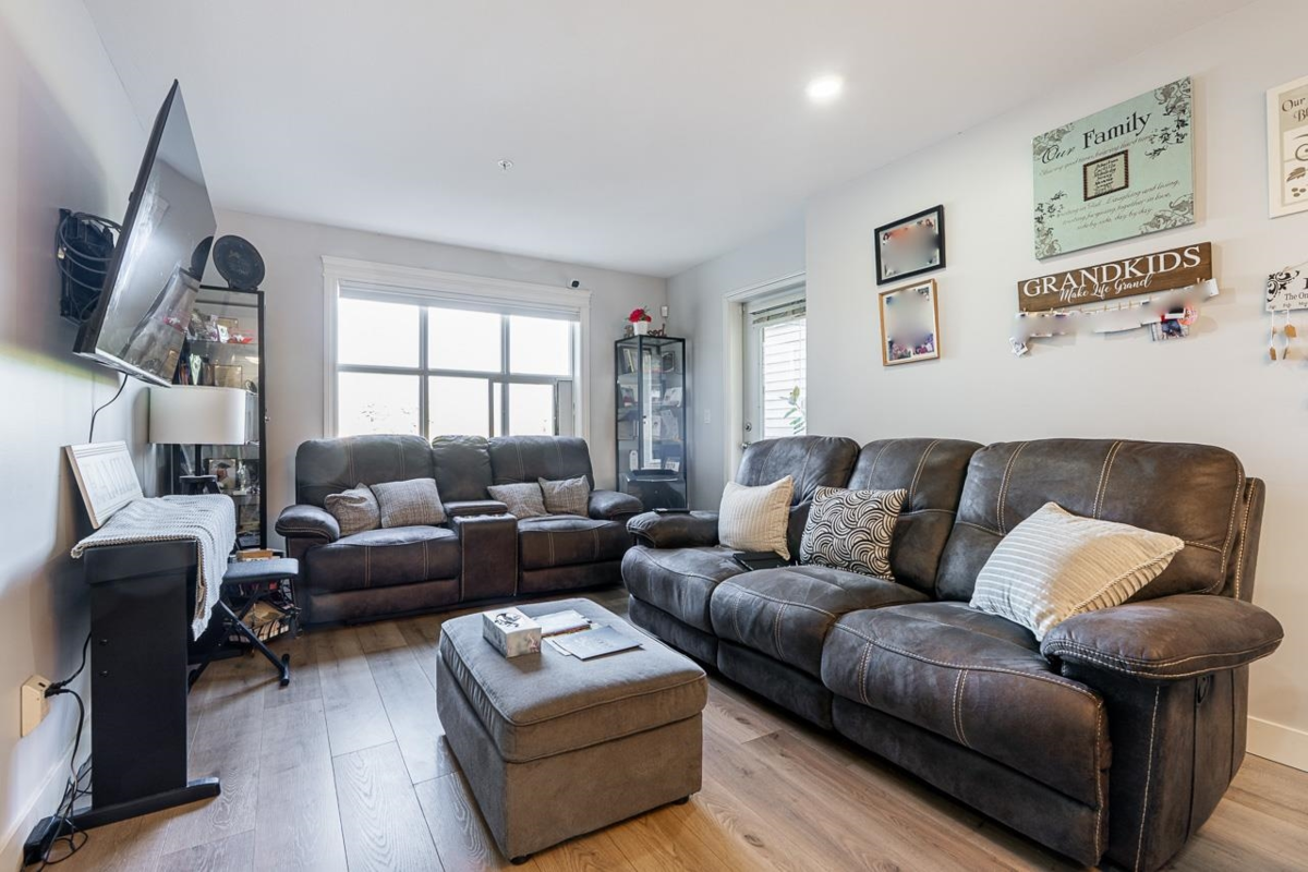 Breakfast Nook Photo of 315 8955 Edward Street, Chilliwack, BC