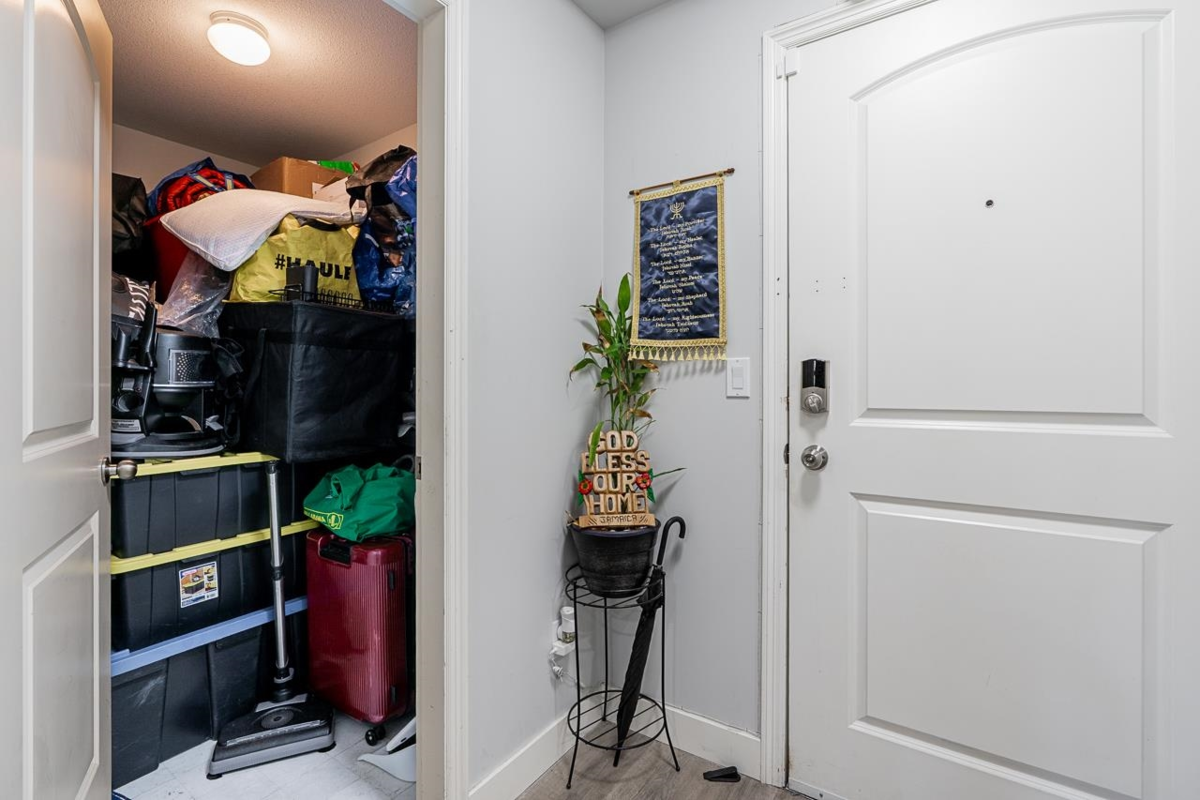 Hallway Photo of 315 8955 Edward Street, Chilliwack, BC